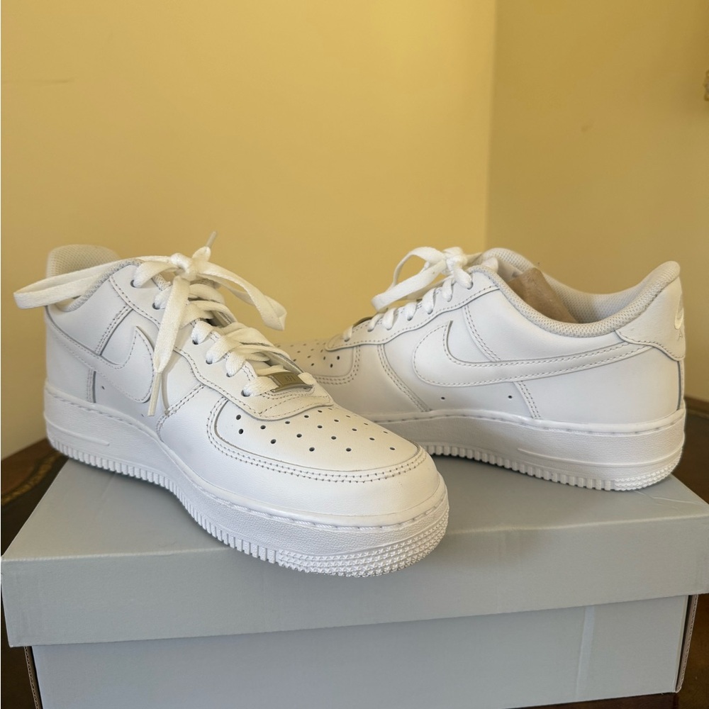 NWT Nike White Sneakers
